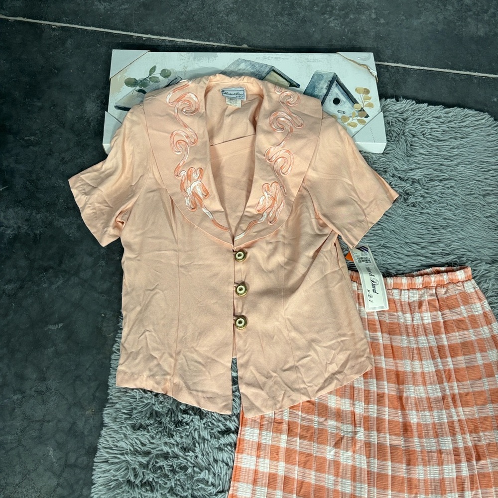 NWT Matthew & David Chic Peach Embroidered Blouse & Plaid Pleated Skirt Set 18 - Picture 14 of 16
